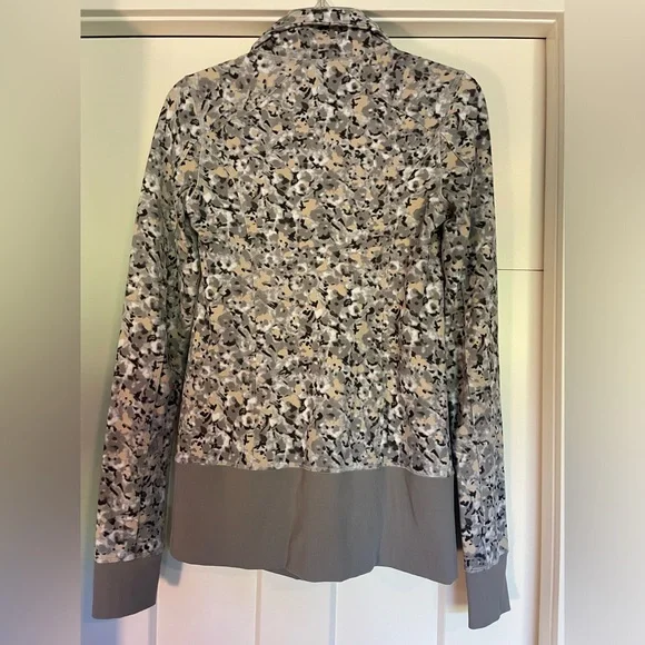 Lululemon Nice Asana Jacket - Picture 2 of 10